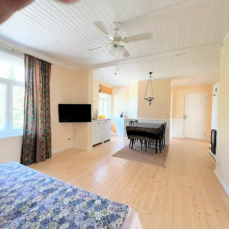 Tulbi Penzion Pärnu