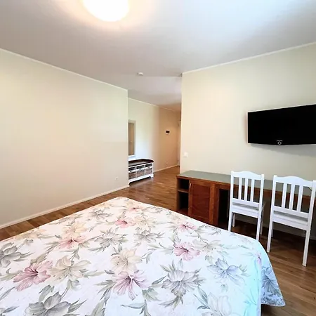 Tulbi Penzion Pärnu